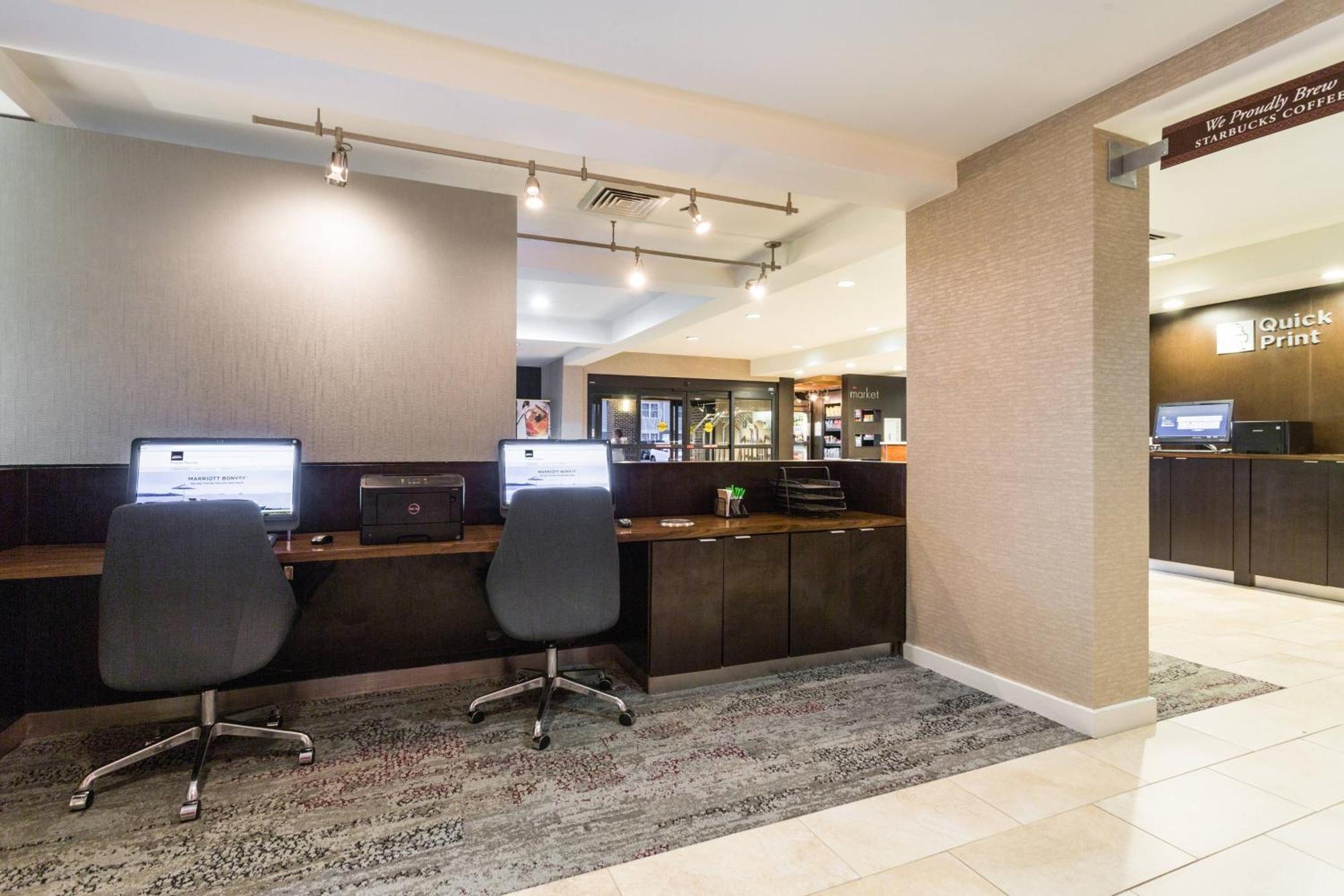 Courtyard By Marriott Rocky Mount Hotel Bagian luar foto