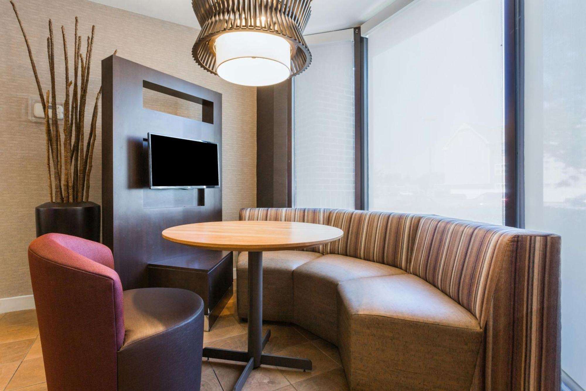 Courtyard By Marriott Rocky Mount Hotel Bagian luar foto