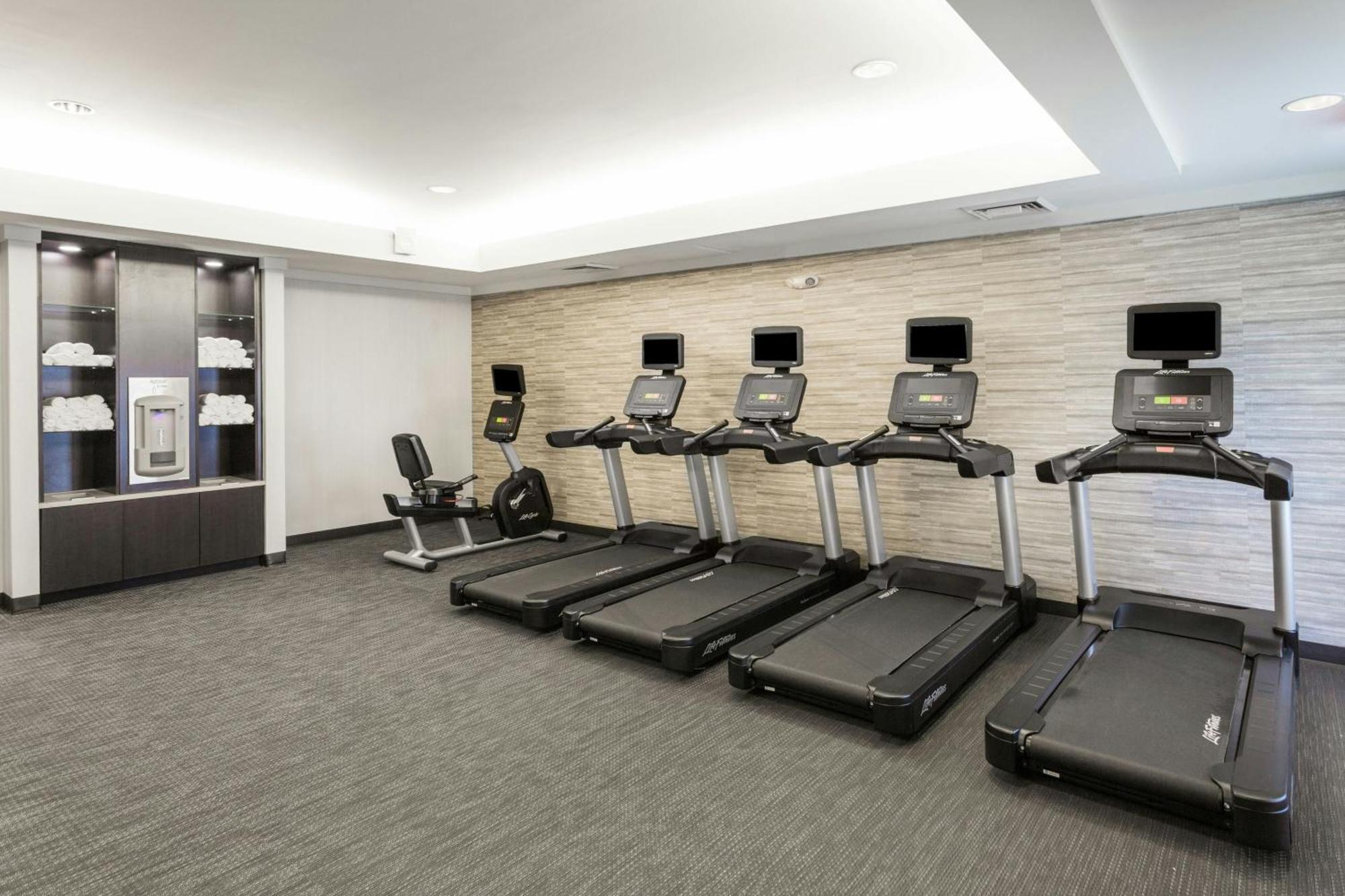 Courtyard By Marriott Rocky Mount Hotel Bagian luar foto