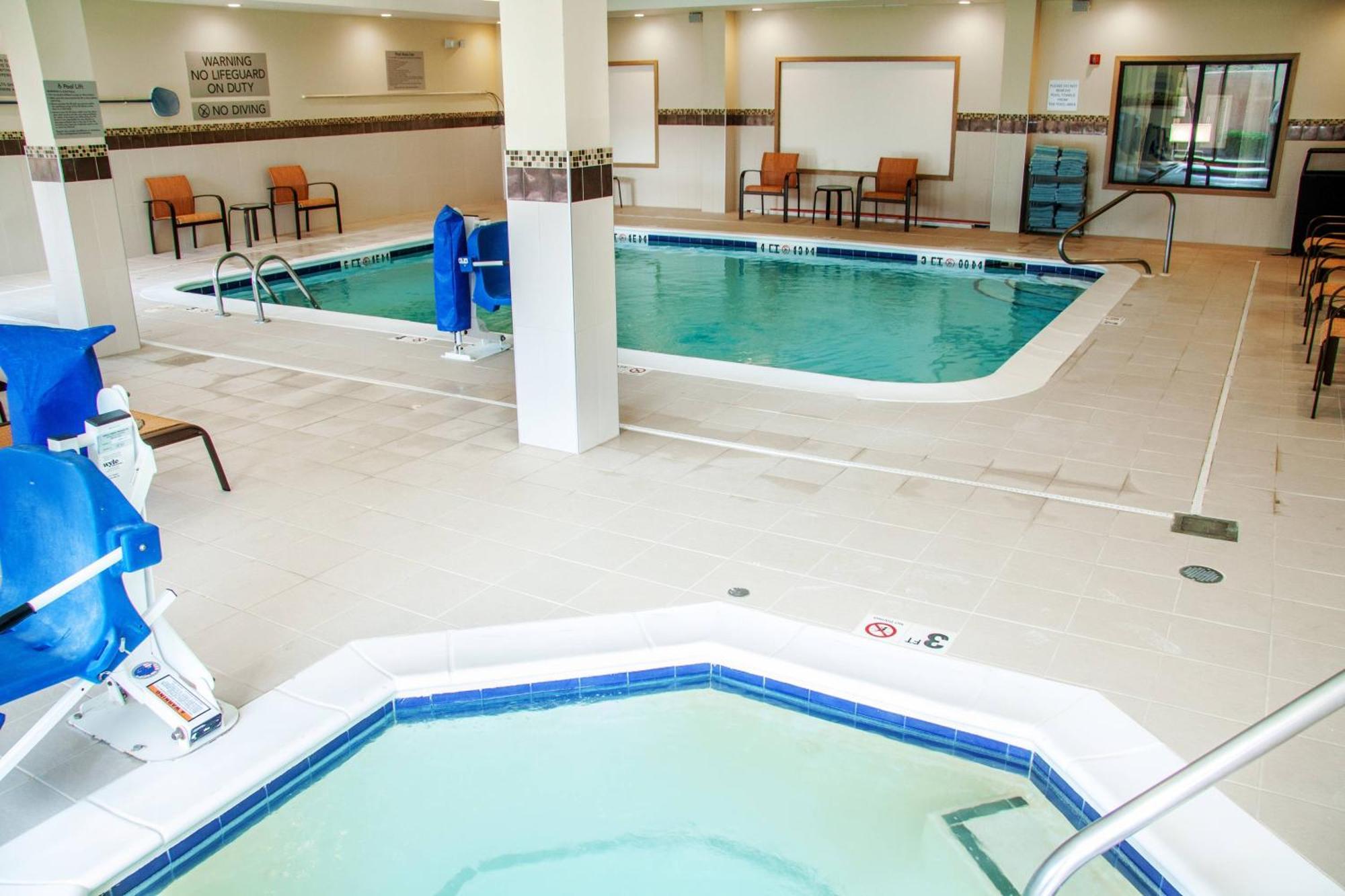 Courtyard By Marriott Rocky Mount Hotel Bagian luar foto