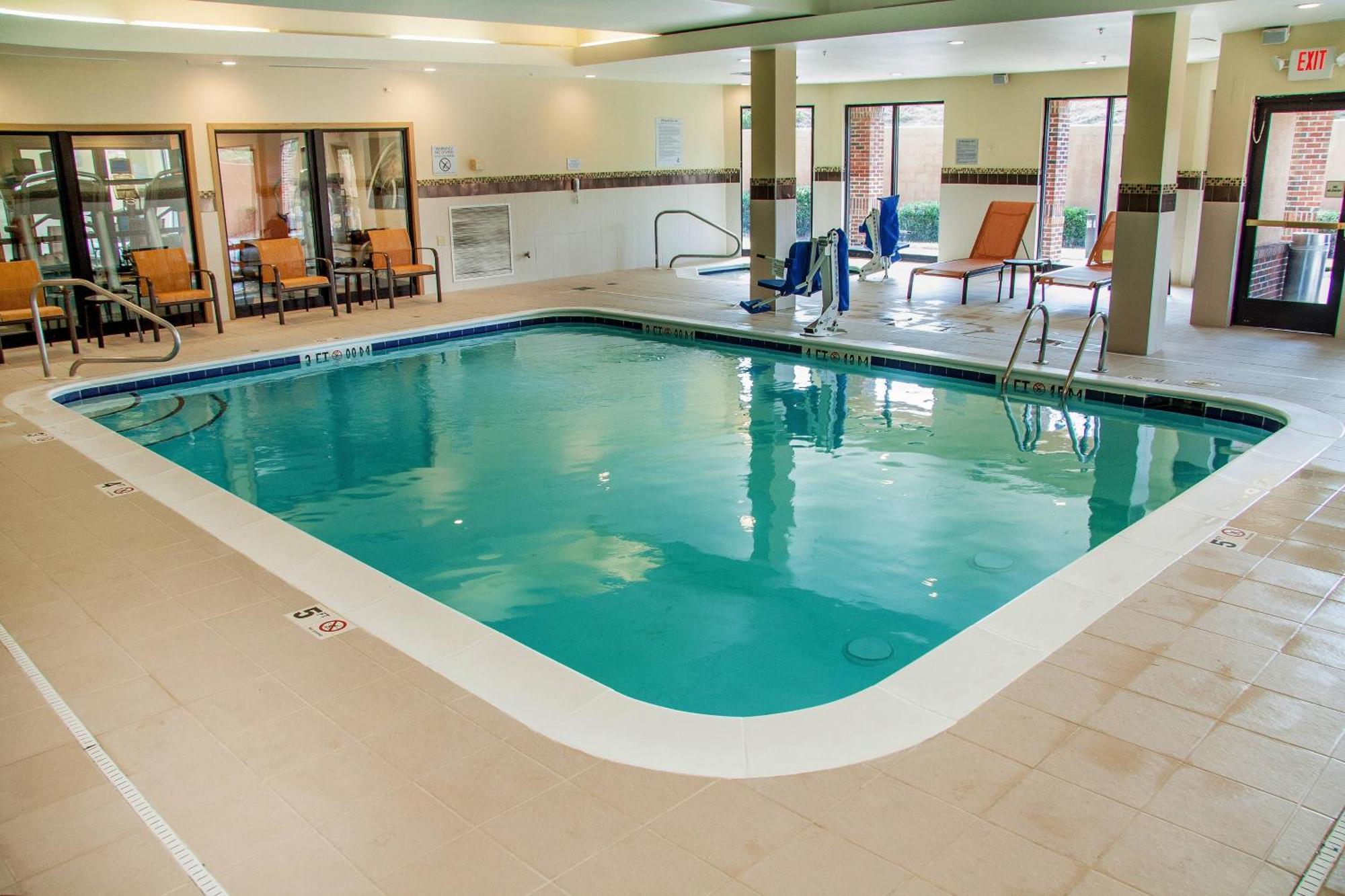 Courtyard By Marriott Rocky Mount Hotel Bagian luar foto