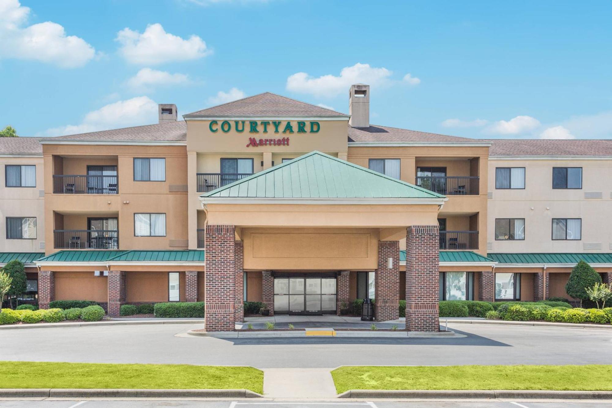 Courtyard By Marriott Rocky Mount Hotel Bagian luar foto